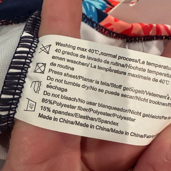 EKOUAER WOMENS SIZE LARGE ONE-PIECE RED BLUE SWIMSUIT NEW - Picture 8 of 9